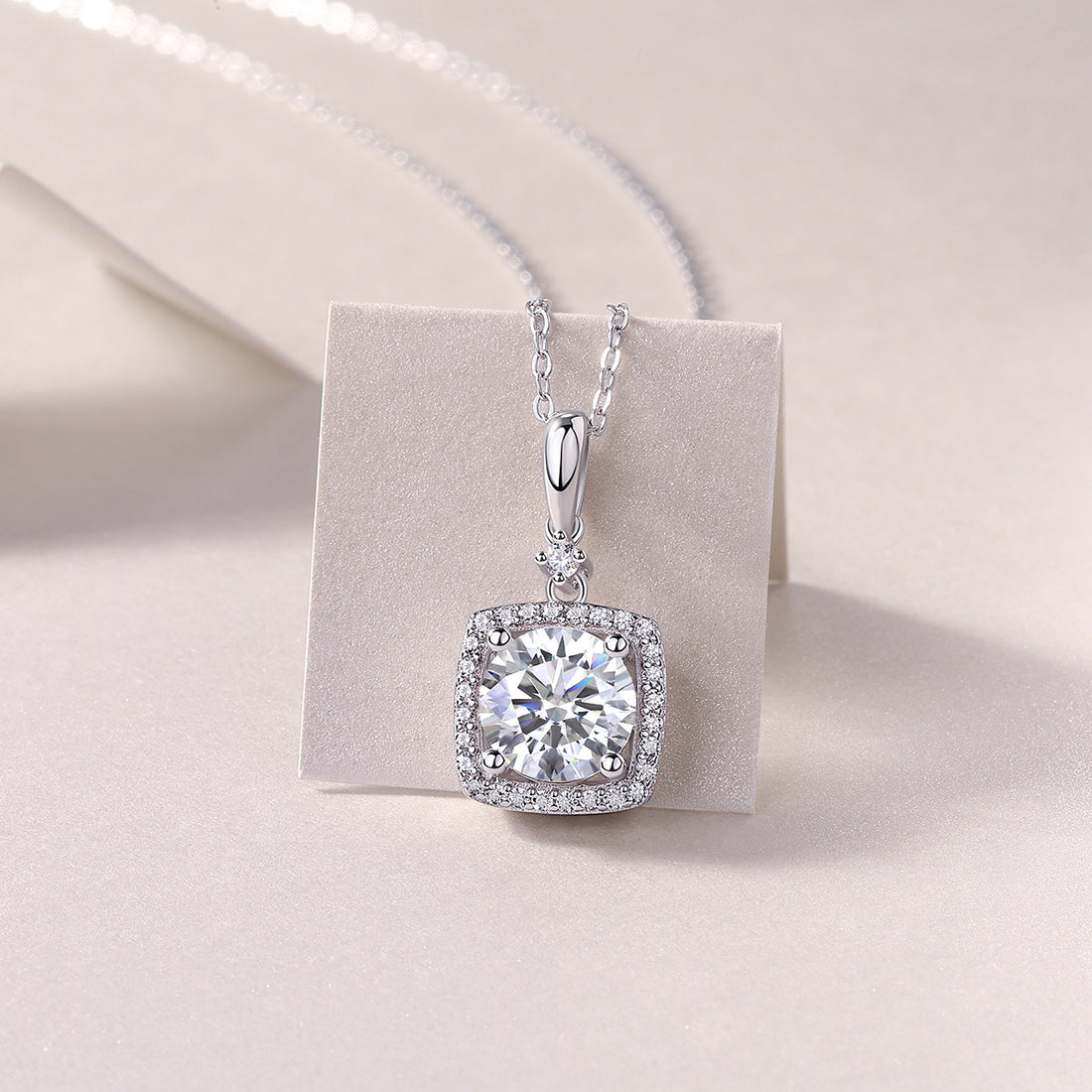 Eternal Moment 2CT S925 Silver Moissanite Pendant Necklace with Chain – Gold-Plated Collarbone Chain-M27